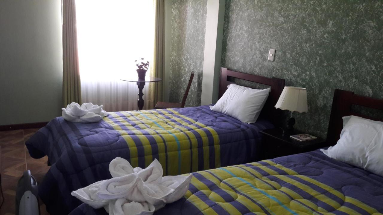 אויוני Las Tholas Hotel מראה חיצוני תמונה