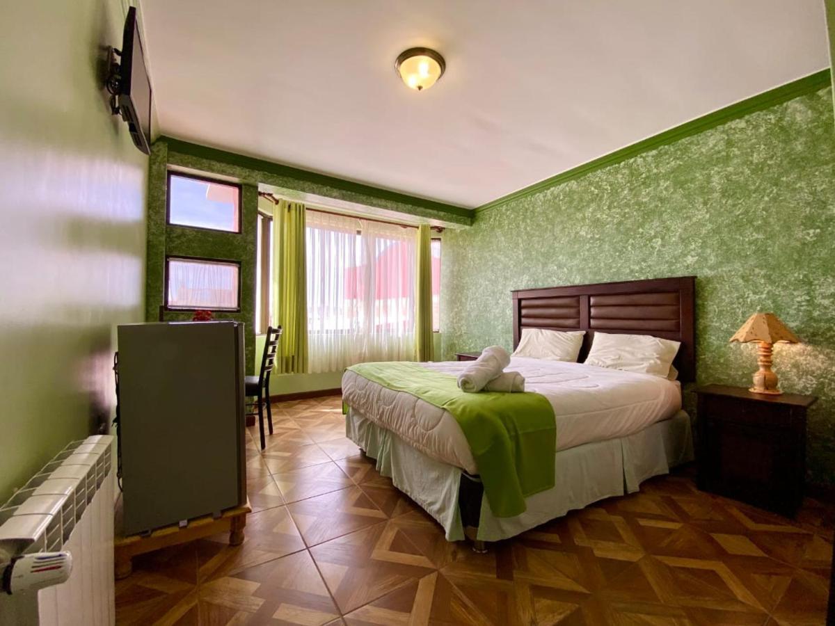 אויוני Las Tholas Hotel מראה חיצוני תמונה