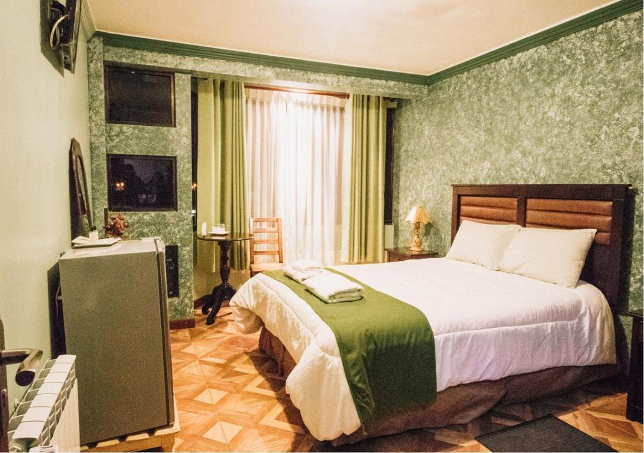 אויוני Las Tholas Hotel מראה חיצוני תמונה