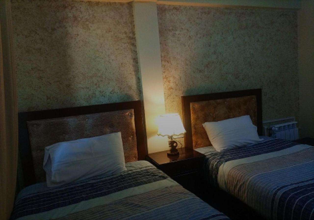 אויוני Las Tholas Hotel מראה חיצוני תמונה